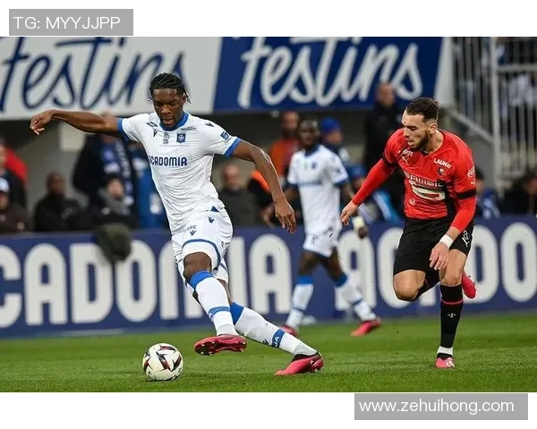 利物浦与埃弗顿的激情对决新视角解析与赛场盛况回顾 利物浦与埃弗顿的激情对决新视角解析与赛场盛况回顾