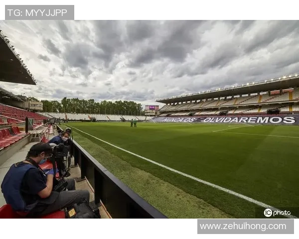 拉斯帕迎战埃瓦尔争夺西乙联赛关键三分之战